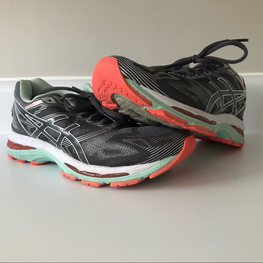 Women’s ASICS size 9US